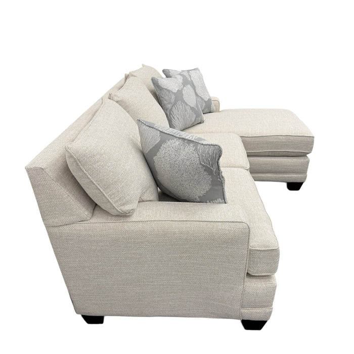 Kennedy Sectional with Right Facing Chaise in Ordona Linen