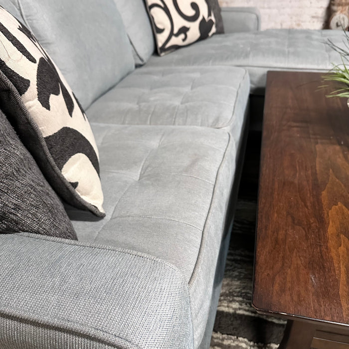 Tufted MCM Sectional with Reversible Chaise