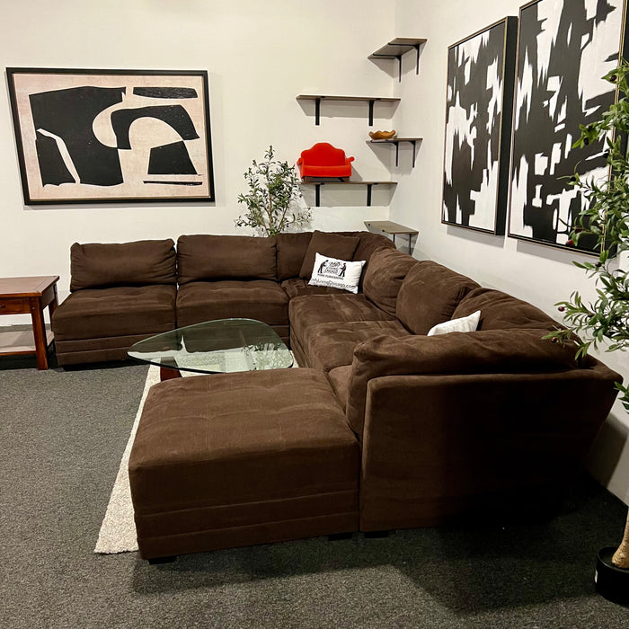 Large Thomasville Brown 7 Piece Modular Sectional Couch with Ottoman