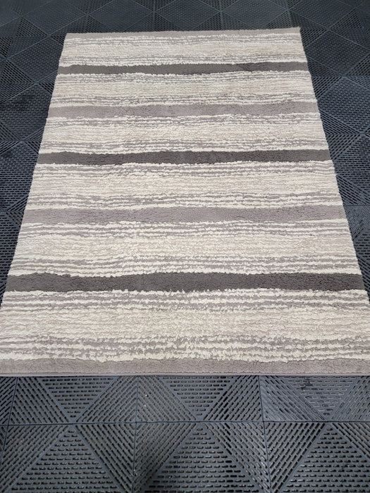 60x84 Olefin Area Rug