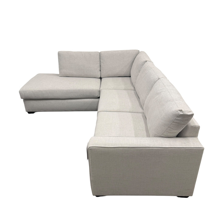 Newport Sectional with Bumper Chaise in Light Gray