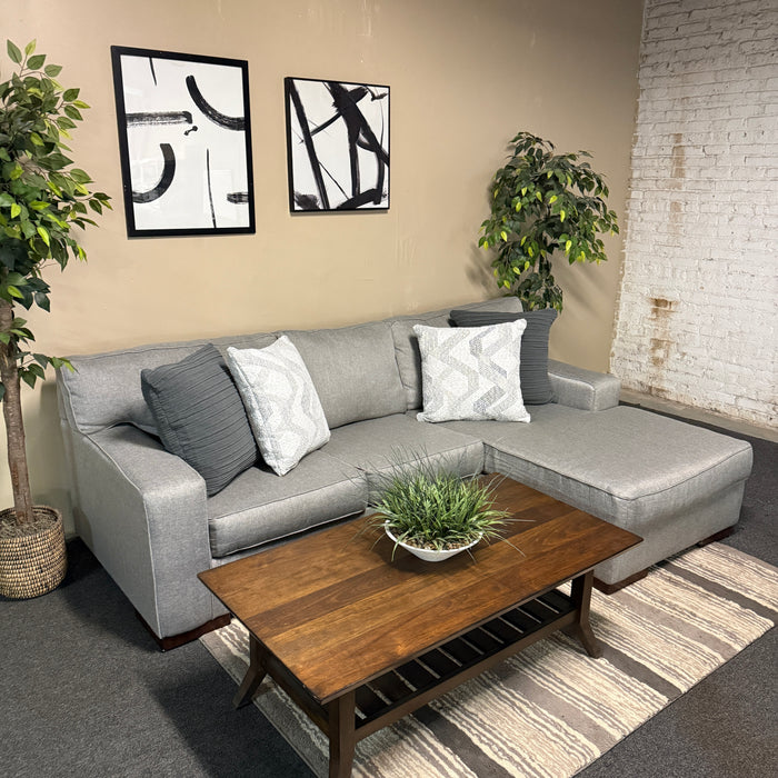 Sectional Sofa with Chaise