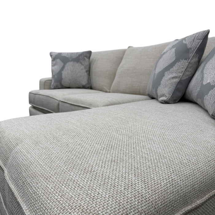 Kennedy Sectional with Right Facing Chaise in Ordona Linen