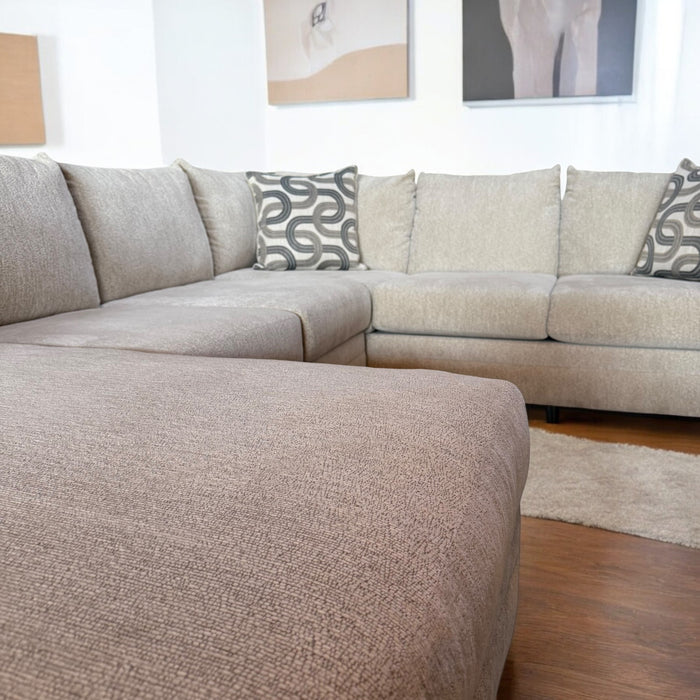 Prairie U Shape Sectional Sofa in Cream